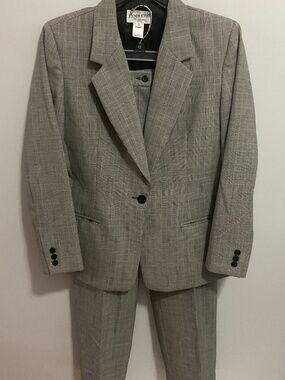 Women’s Pendleton 100% Virgin Wool Glen Plaid Pantsuit, Size 12 Petite
